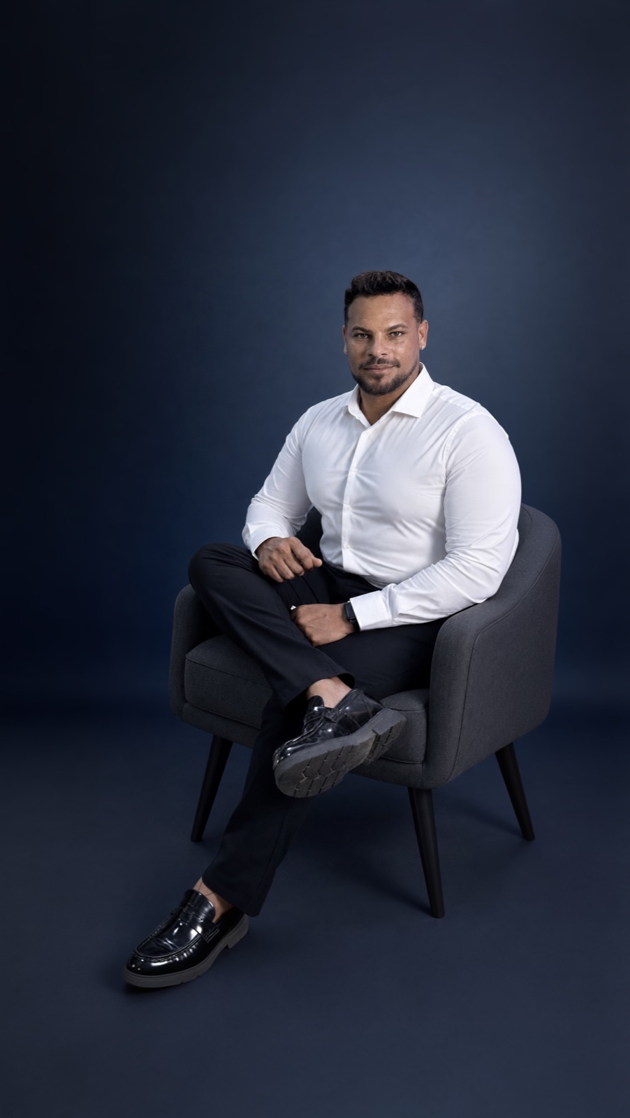 Retrato profissional de Jonathas da Silva Barbosa, fundador da JSB Smart Services